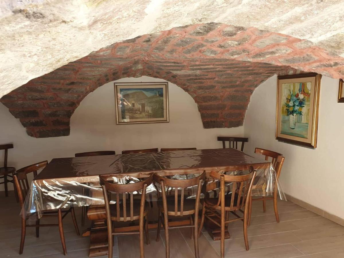 مبيت وإفطار Scano Montiferro Estia المظهر الخارجي الصورة
